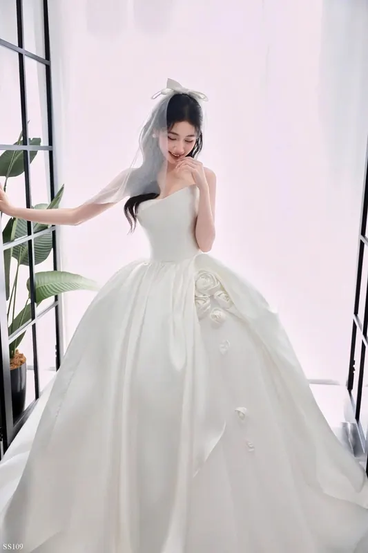 Mẫu váy cưới lễ tiệc Lưu Ngân Bridal Pleiku